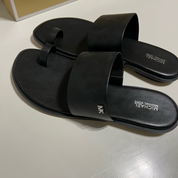 MICHAEL Michael Kors Women's August Toe Ring Slide Sandals Size 7 - Picture 5 of 14